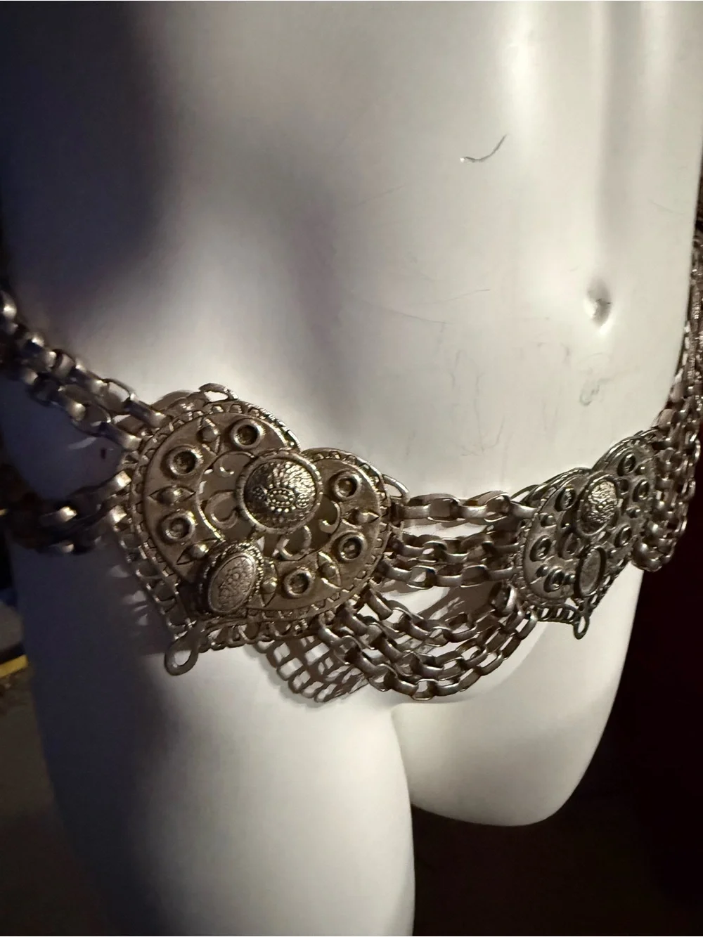 Vintage belt metal heavy - estate item - rare find - silver tone - adjustable **
